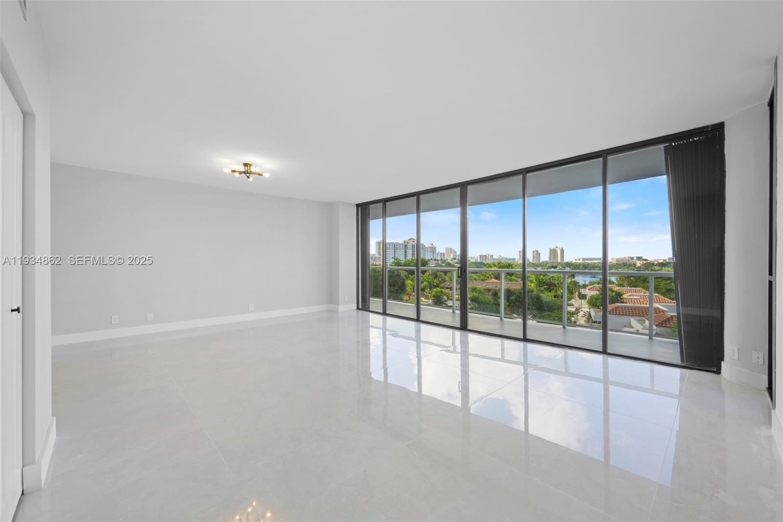 20281 E Country Club Drive 501 — photo 1