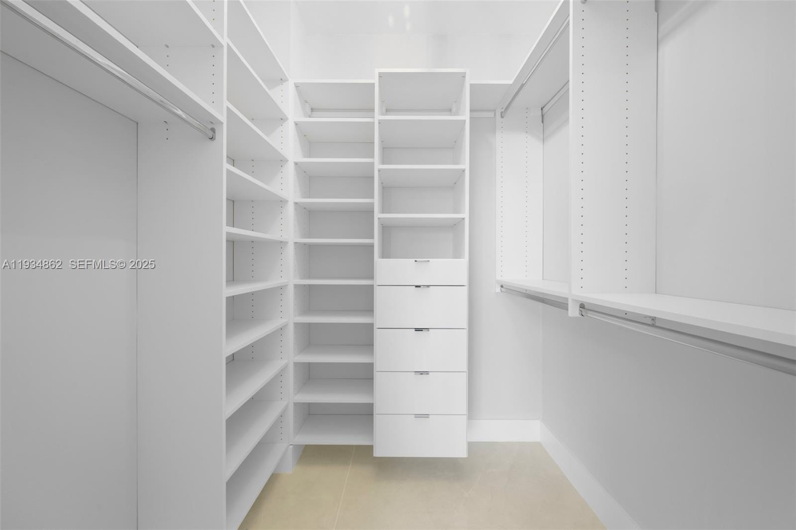 20281 E Country Club Drive 501 — photo 11