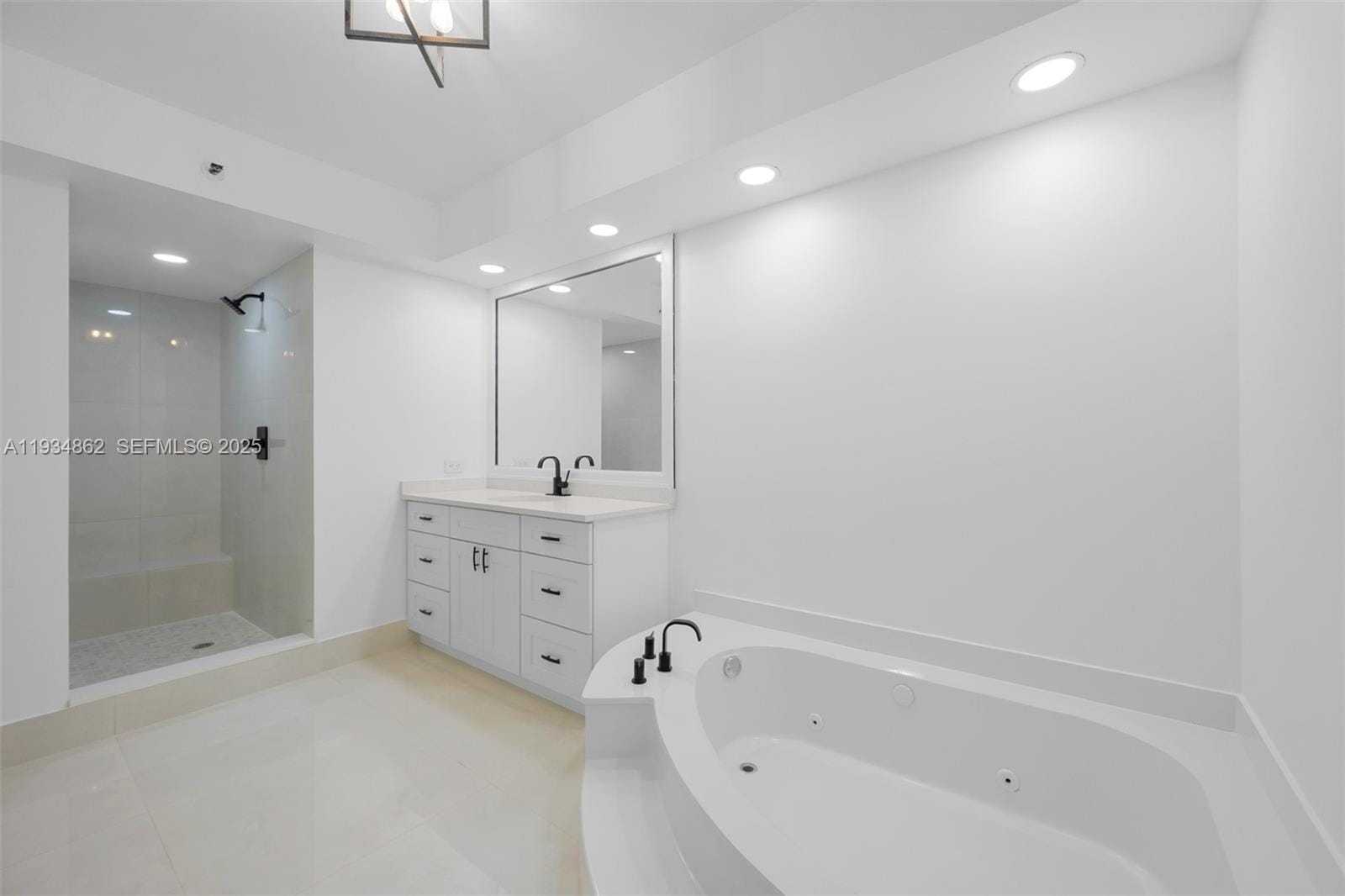 20281 E Country Club Drive 501, Aventura, FL 33180 photo 13