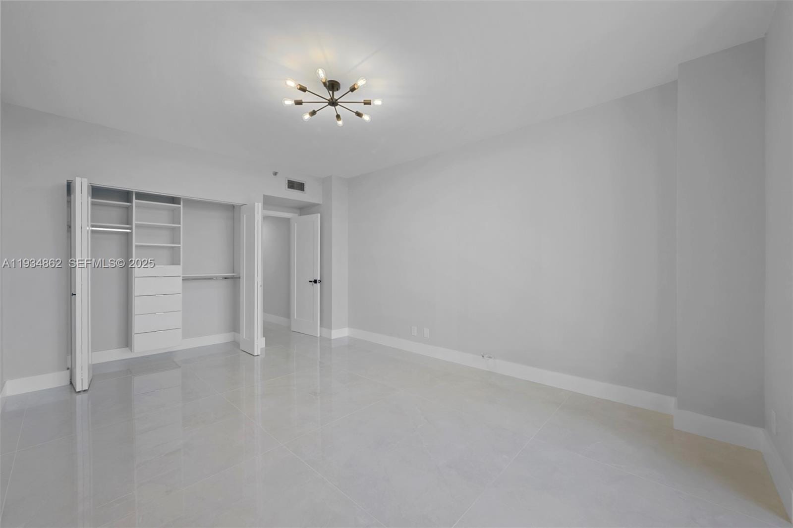 20281 E Country Club Drive 501, Aventura, FL 33180 photo 15