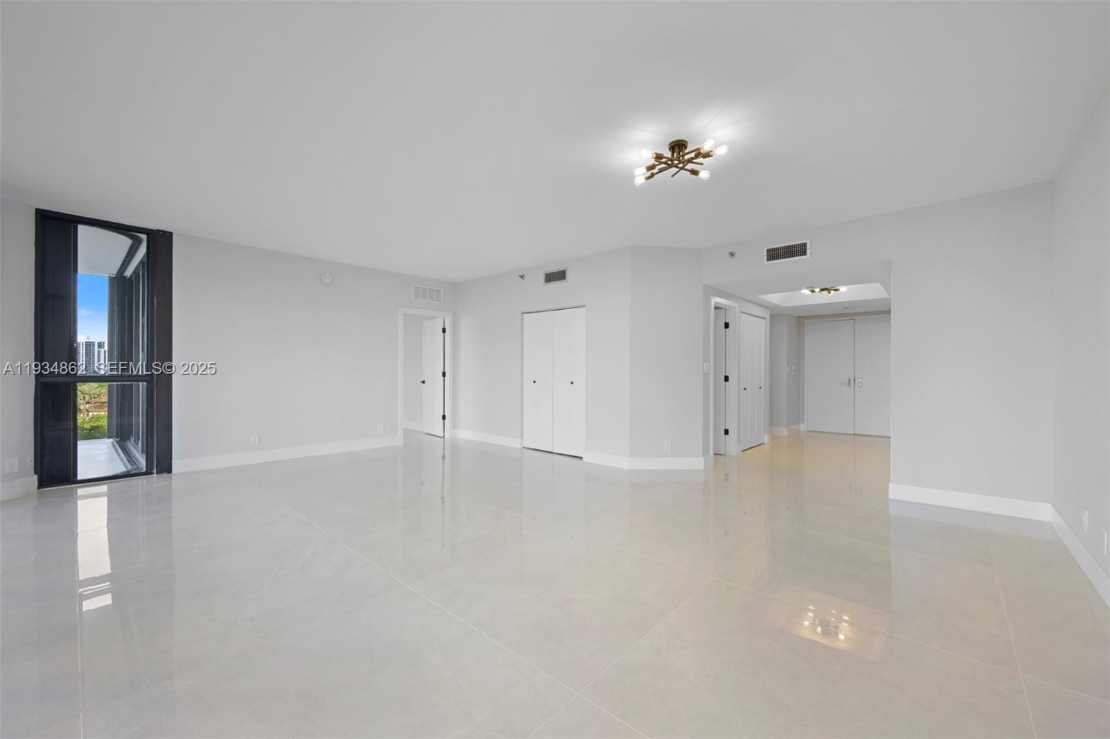 20281 E Country Club Drive 501 — photo 4