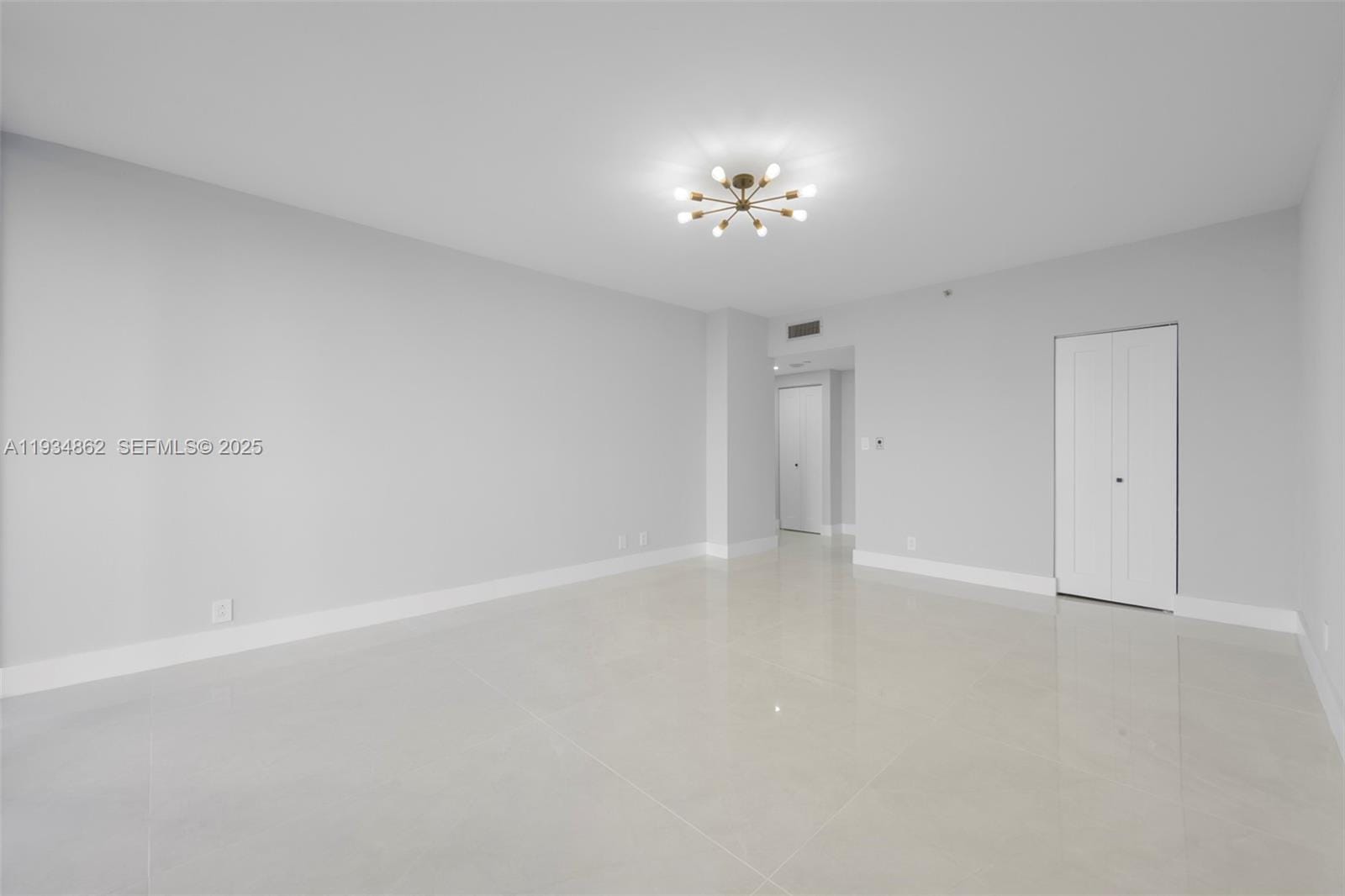 20281 E Country Club Drive 501 — photo 10