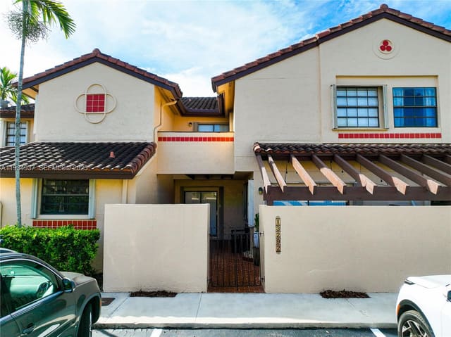 13292 SW 114th Terrace, sold in Host Crossings, Miami, FL