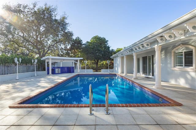 5685 SW 72nd Avenue, sold in Carole Helms Manor, Miami, FL