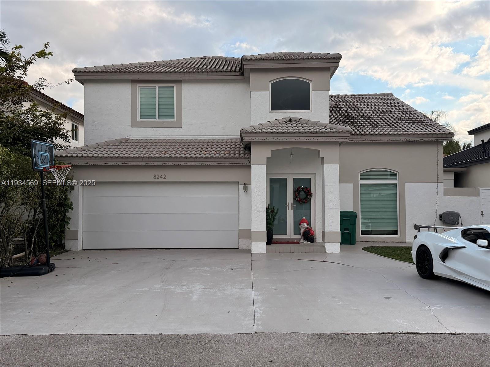 8242 NW 200 Terrace, Hialeah, FL 33015