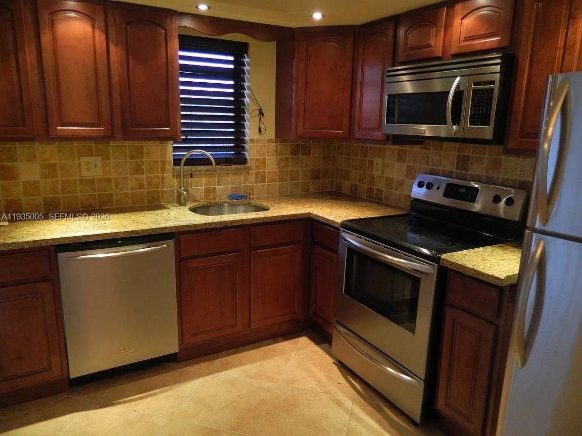 9440 SW 8th Street 402, Boca Raton, FL 33428, Boca Raton