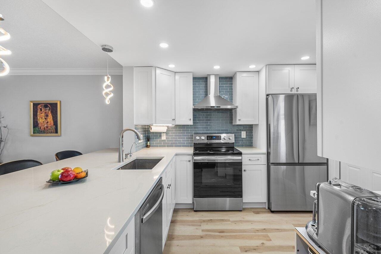 2809 Florida Boulevard 408 — photo 4