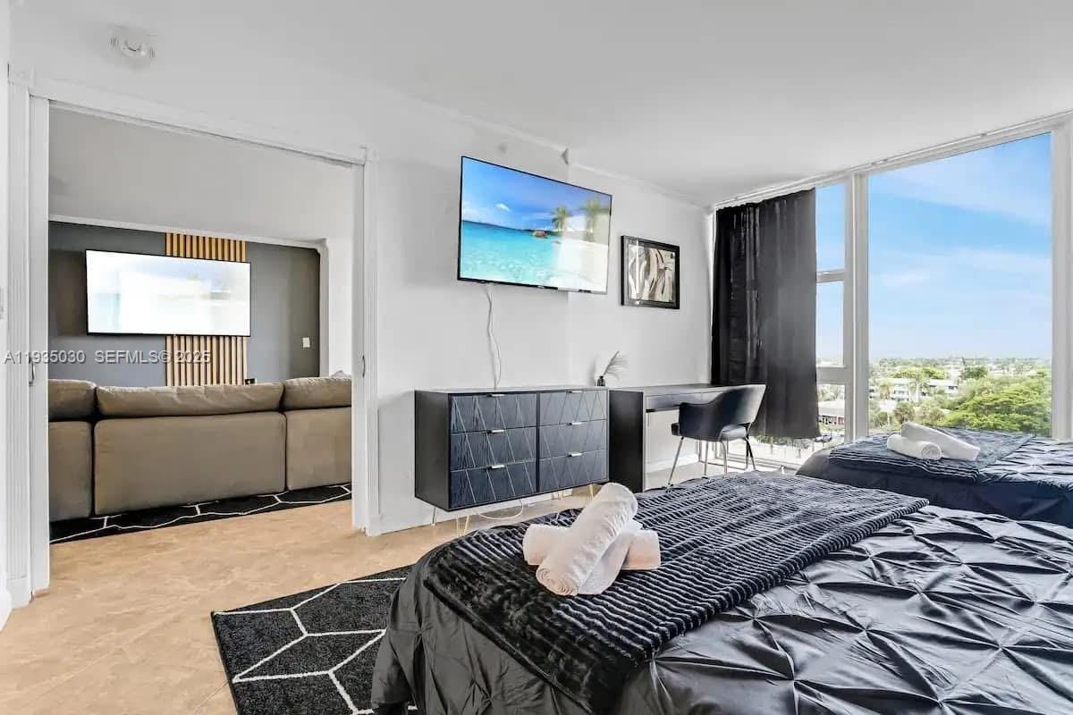 4040 Galt Ocean Drive 605 — photo 2