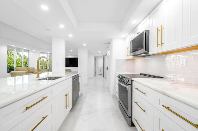 100 SE 5th Avenue 304, sold in Mizner Court Condo, Boca Raton, FL