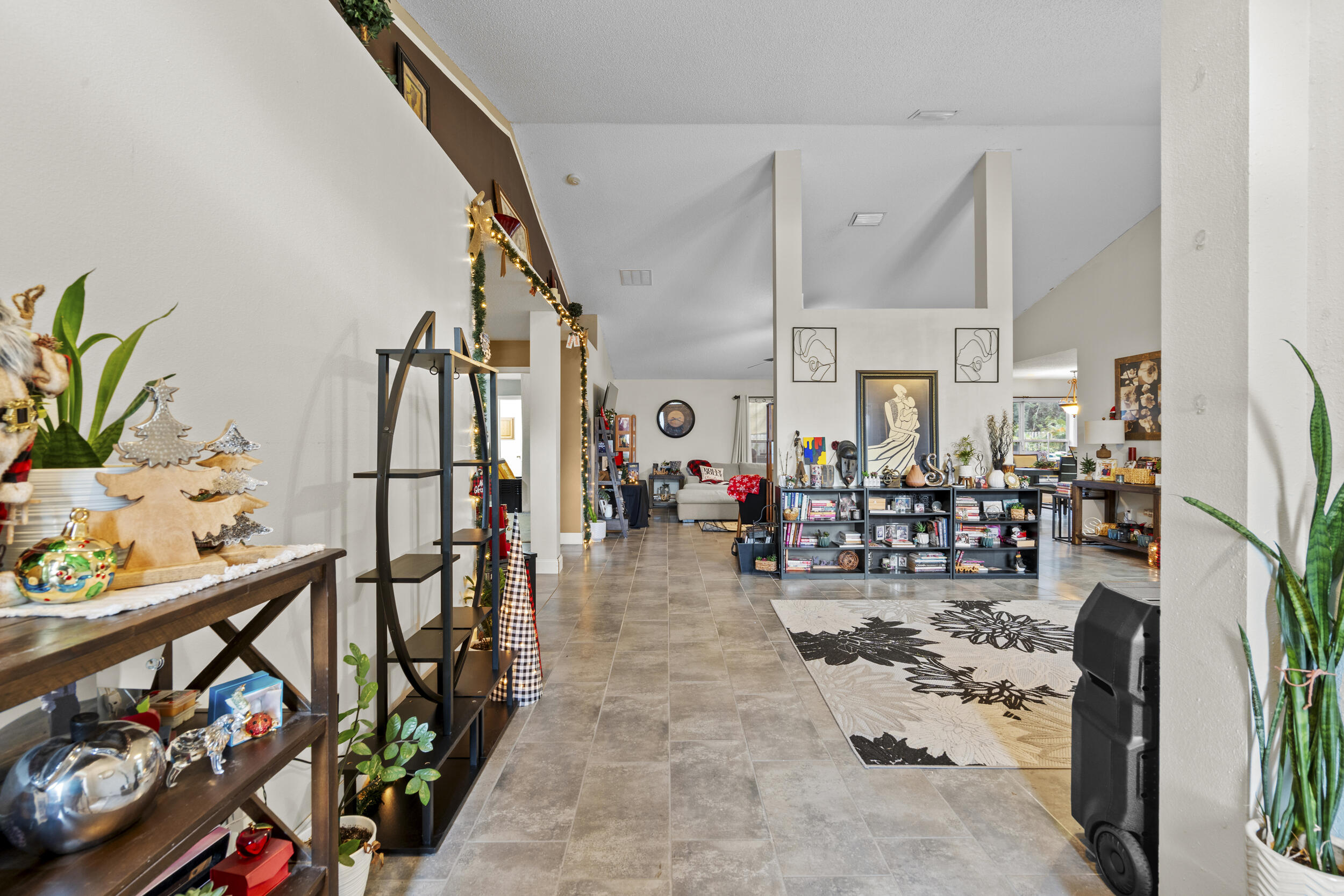 370 SW Tulip Boulevard — photo 7