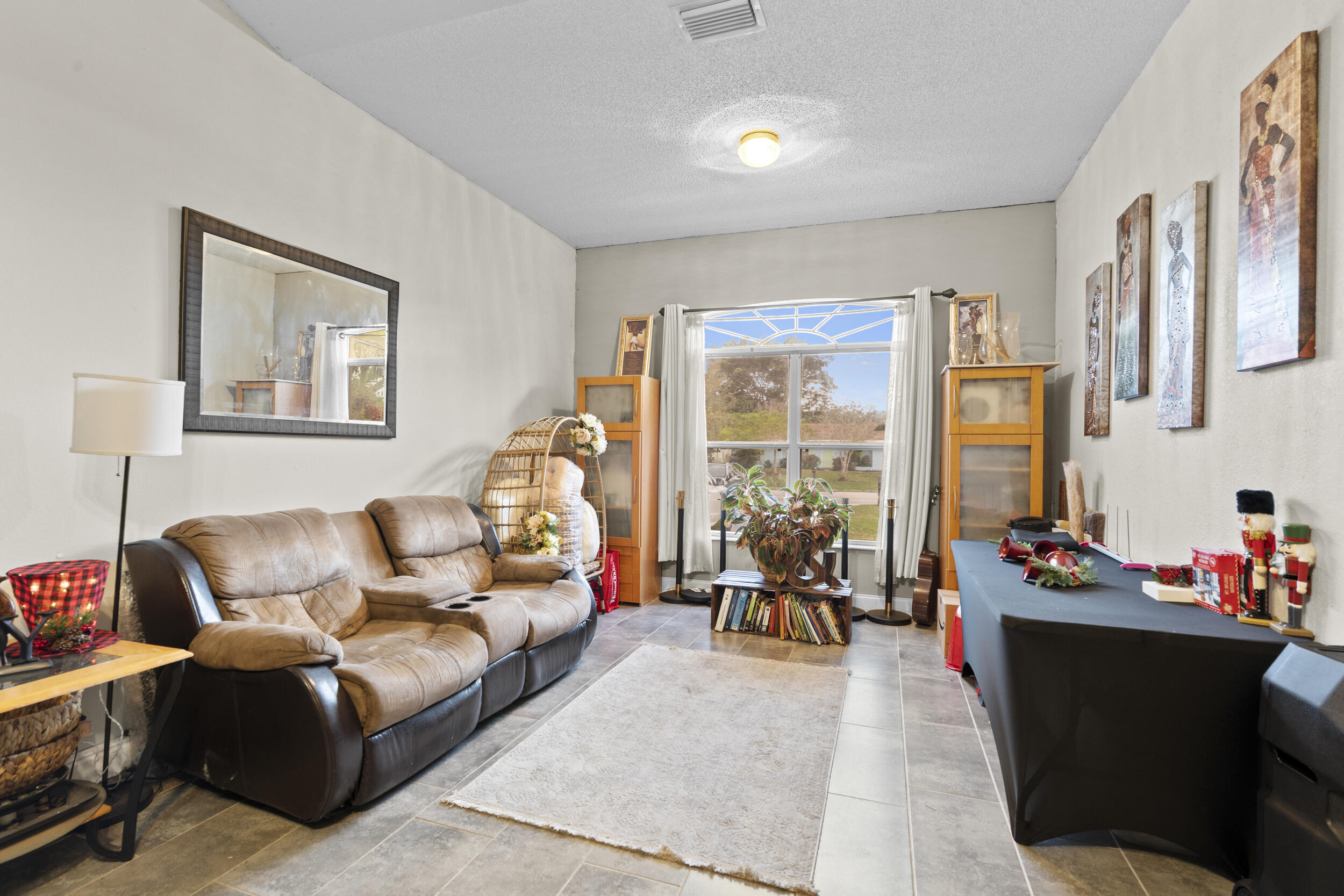 370 SW Tulip Boulevard — photo 10