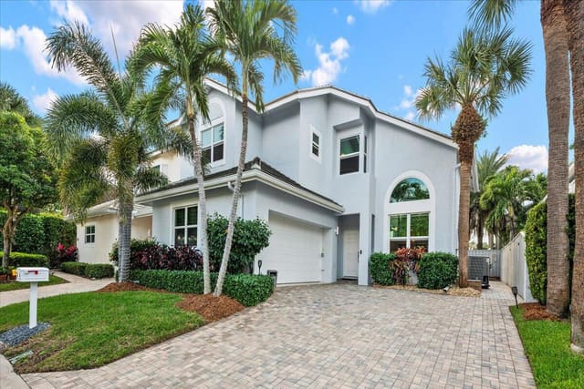 2041 Staysail Lane, sold in Sea Colony Condo, Jupiter, FL