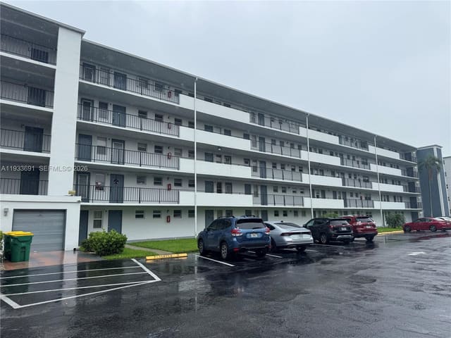 950 Hillcrest Dr 411 411, Hollywood, FL 33021