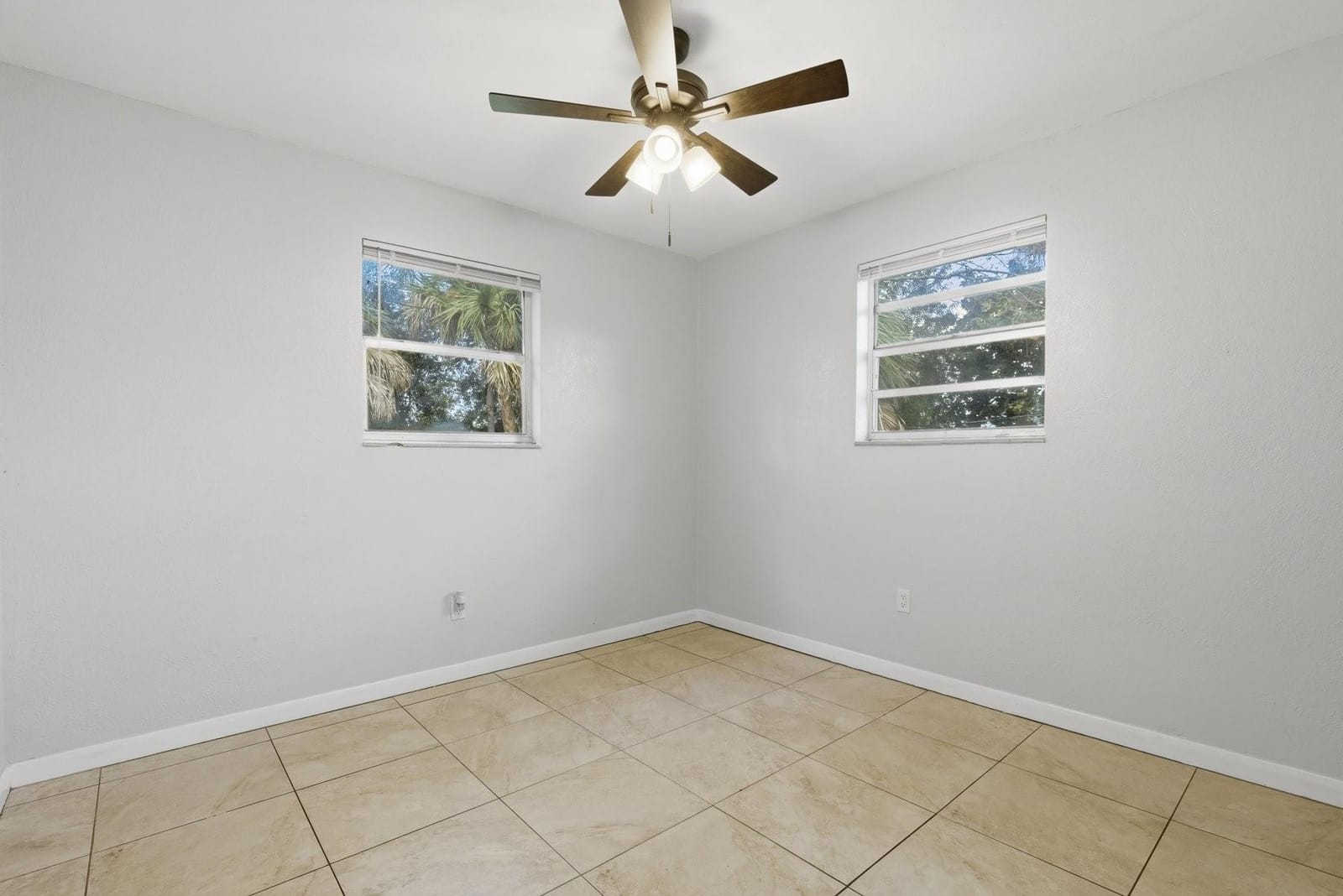 533 NW 15th Way, Fort Lauderdale, FL 33311 photo 14