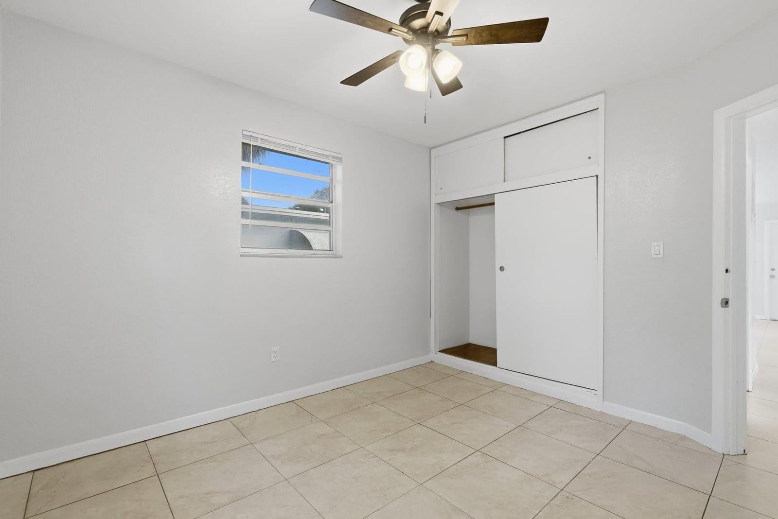 533 NW 15th Way, Fort Lauderdale, FL 33311 photo 15