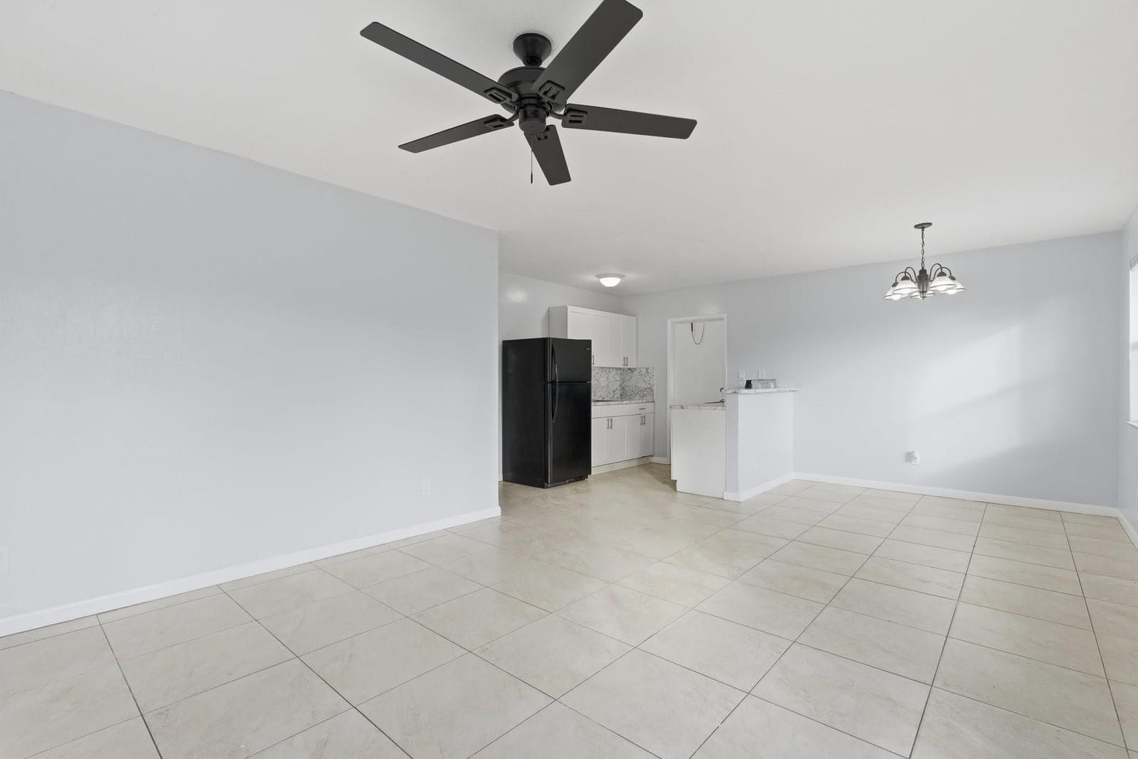 533 NW 15th Way — photo 4