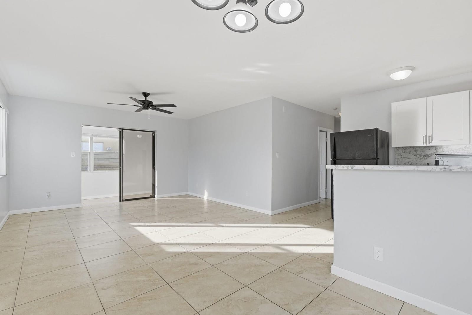 533 NW 15th Way — photo 5