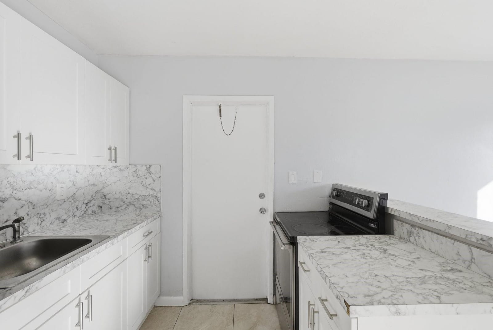 533 NW 15th Way — photo 7