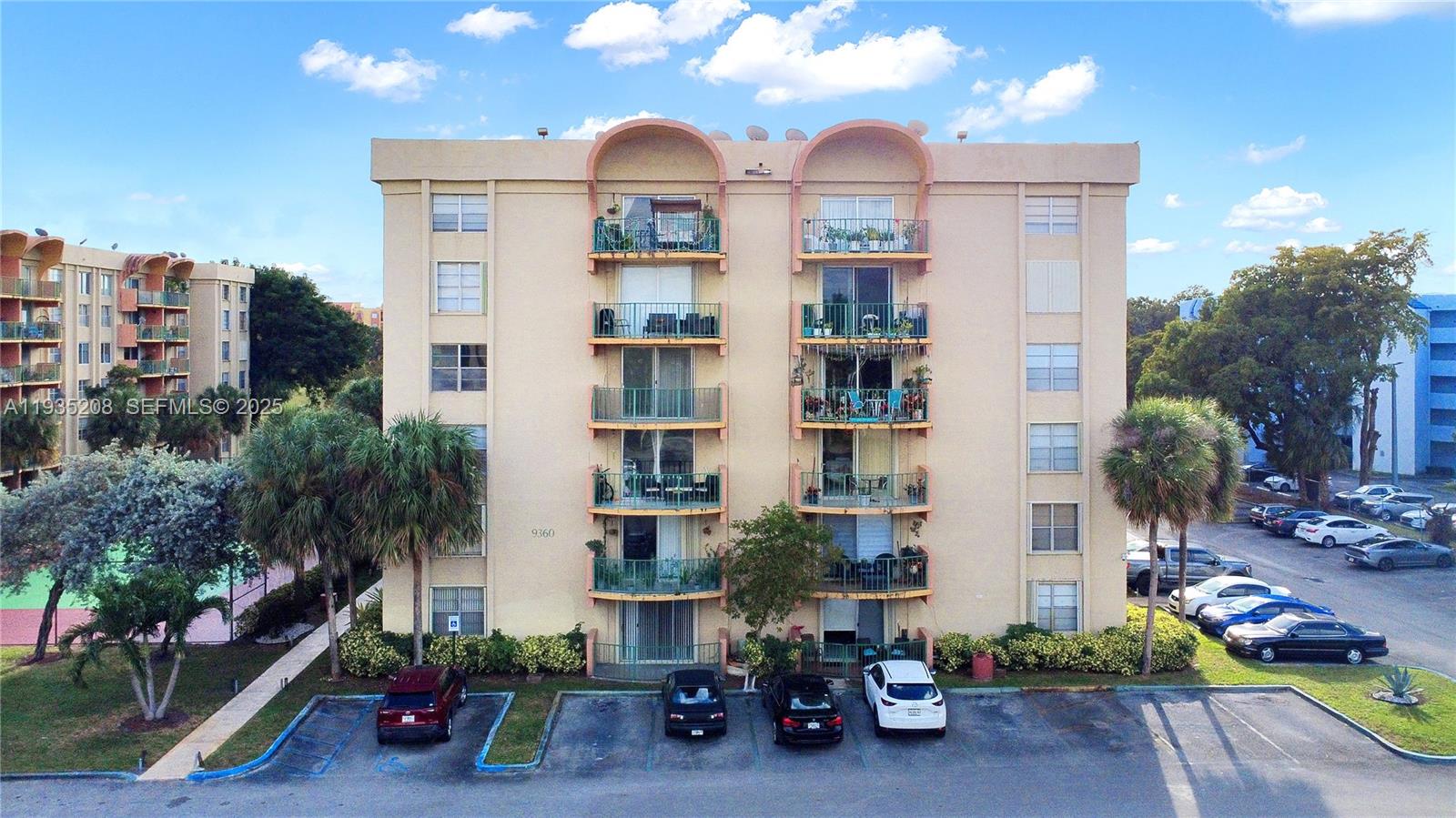 9360 Fontainebleau Boulevard 101, Miami, FL 33172, Miami