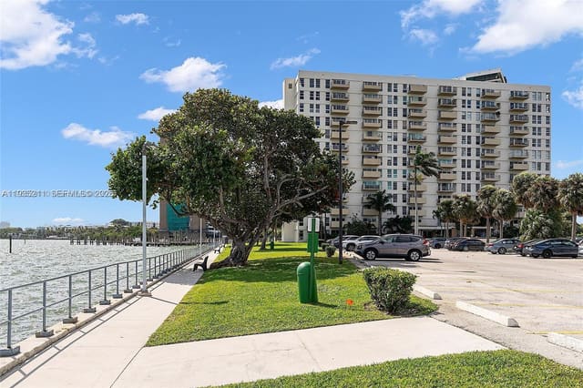 880 NE 69th Street 14H, Miami, FL 33138