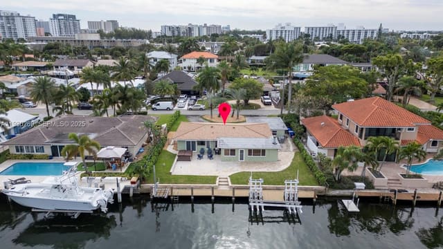 2875 NE 19th Street, sold in Santamaria Harbor, Pompano Beach, FL