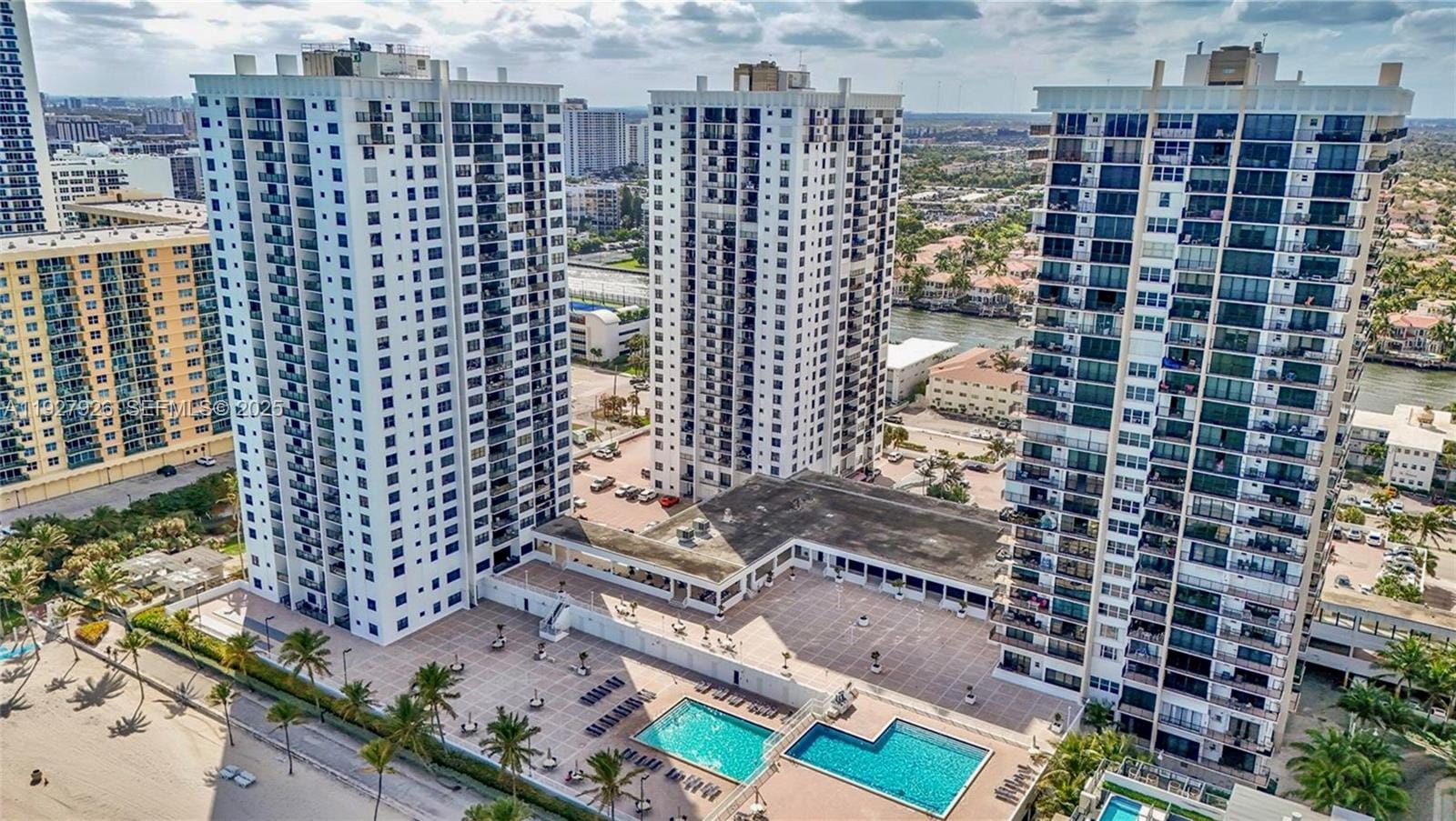 2401 S Ocean Drive 1007 — photo 2