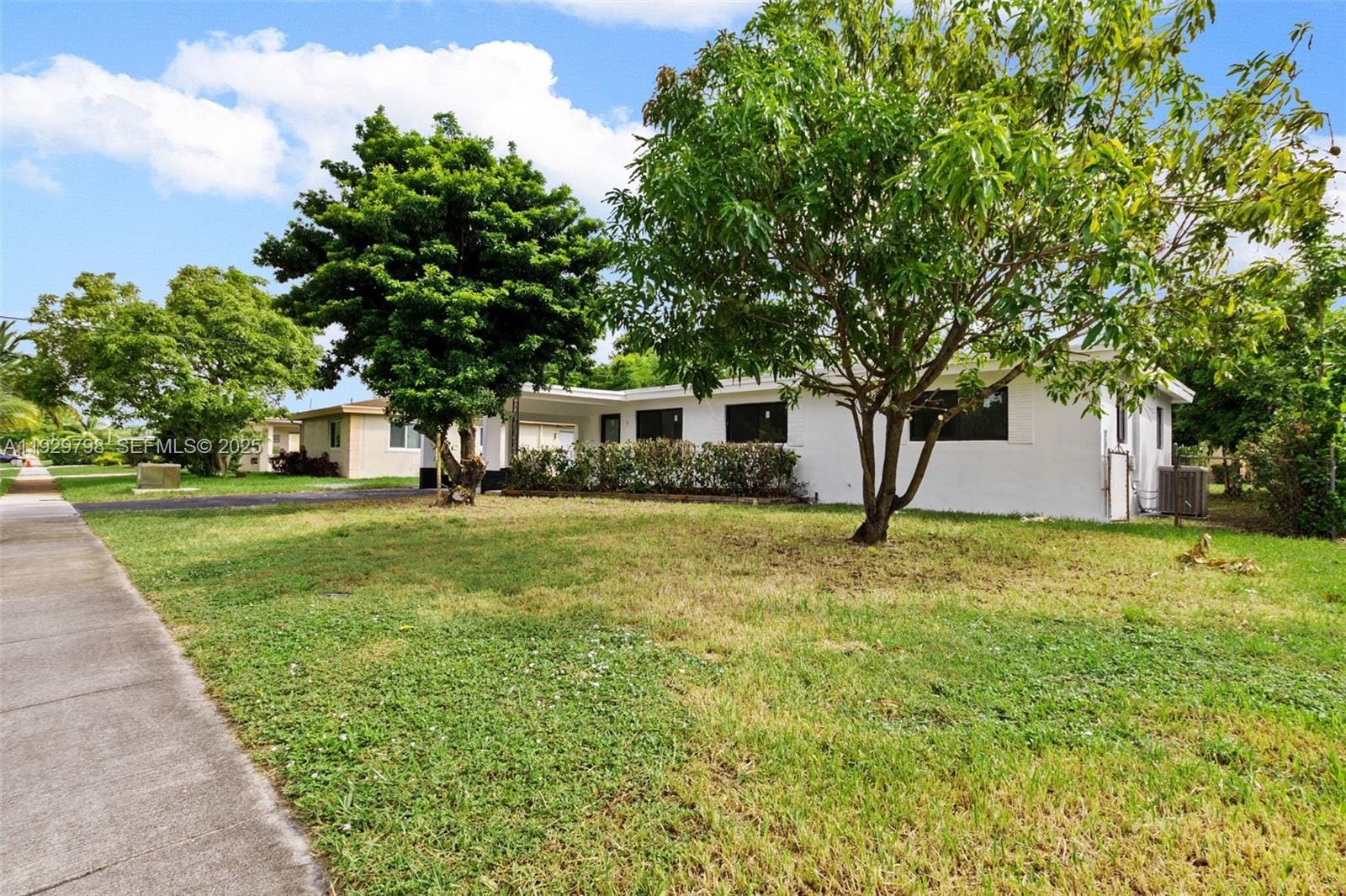 1136 Tennessee Avenue, Fort Lauderdale, FL 33312 photo 4