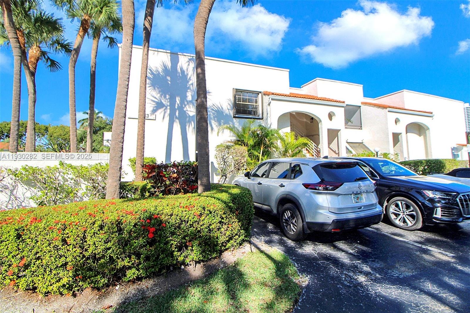 3553 Magellan Circle 3171, Aventura, FL 33180 photo 2