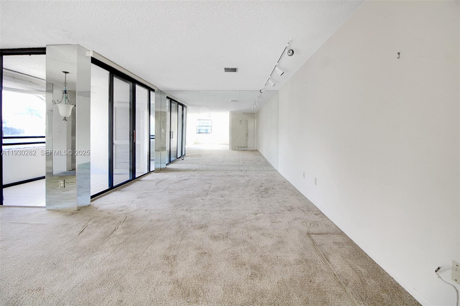 3553 Magellan Circle 3171, Aventura, FL 33180 photo 3