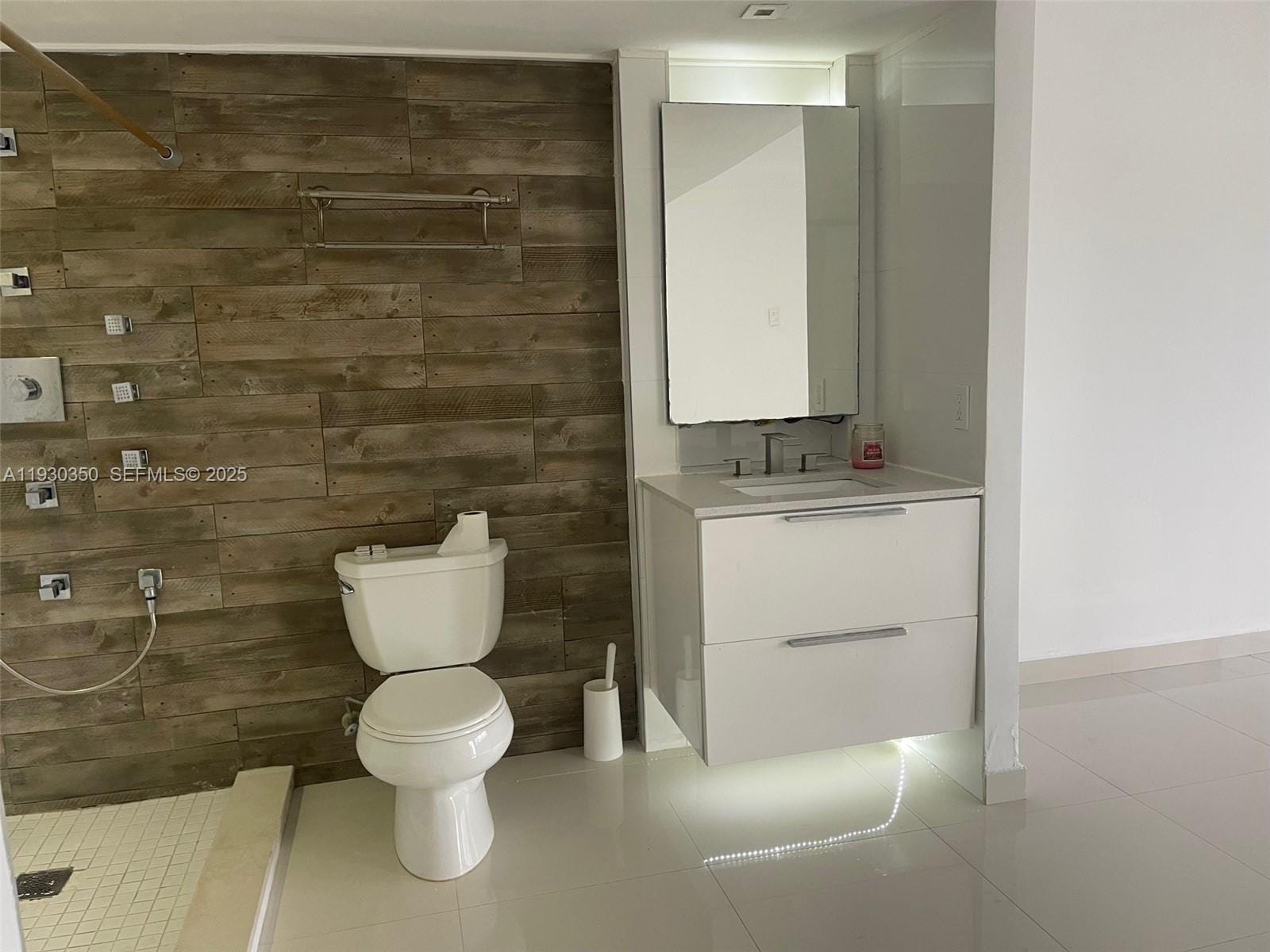1670 NE 191st Street 213-3, Miami, FL 33179 photo 9