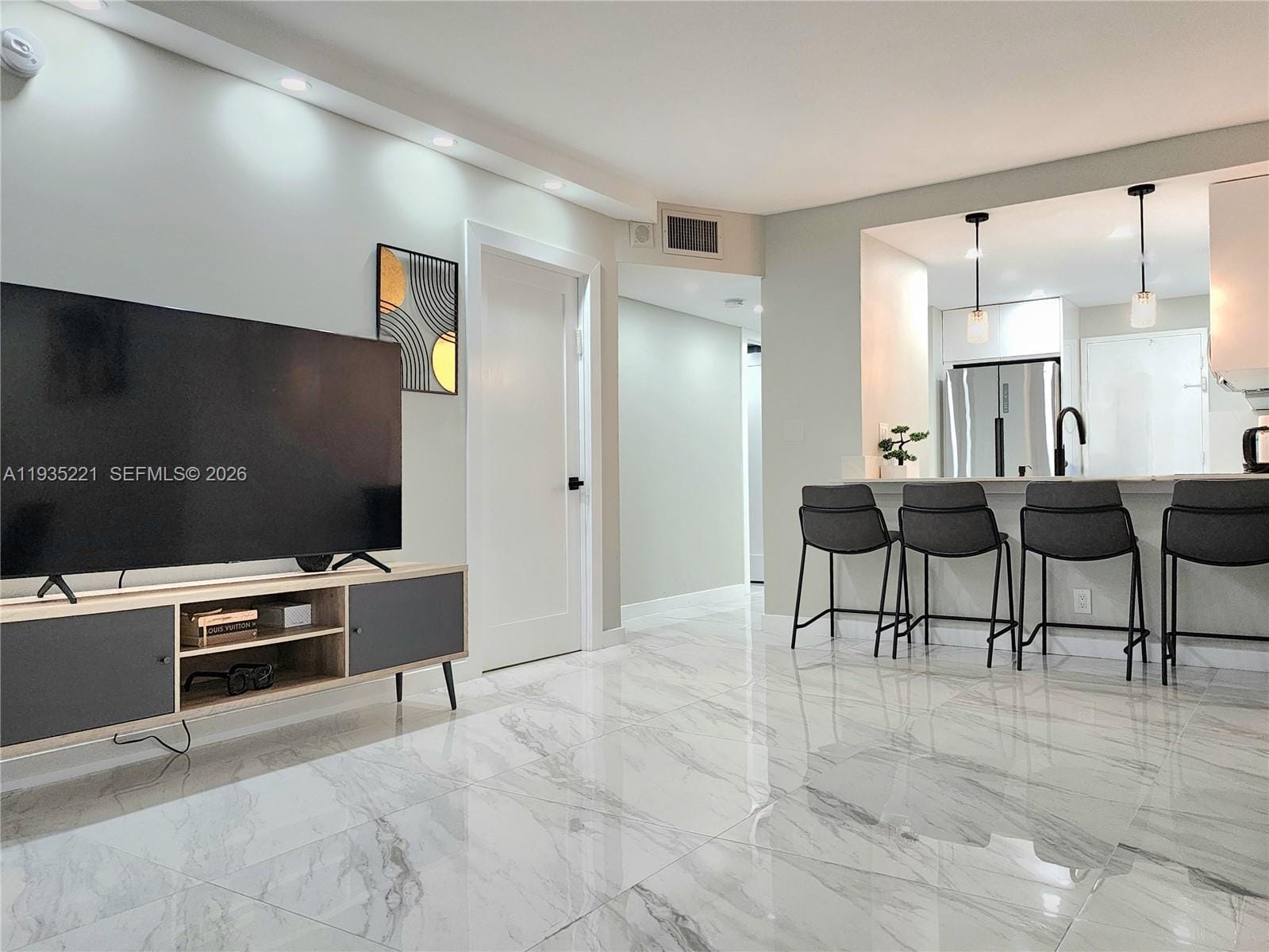 3725 S Ocean Drive 425 — photo 3