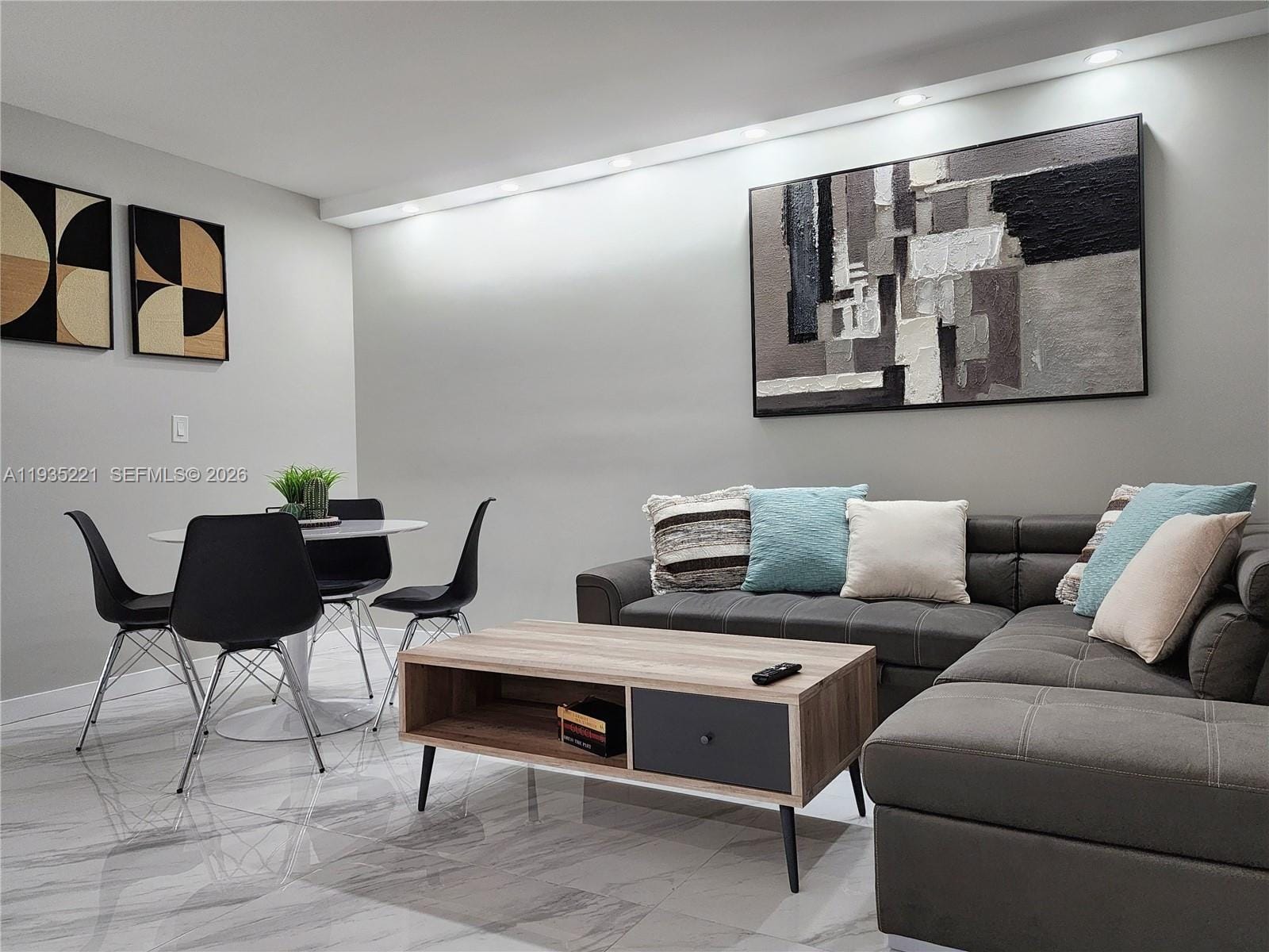 3725 S Ocean Drive 425 — photo 6