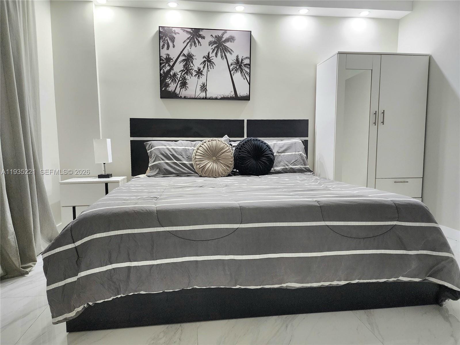 3725 S Ocean Drive 425 — photo 7
