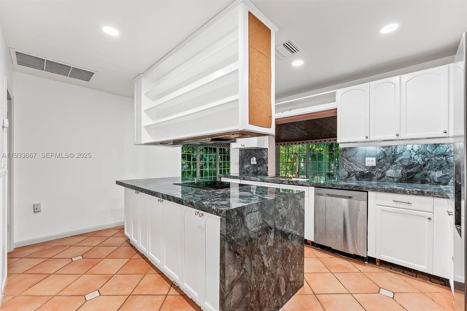 11770 Griffing Boulevard, Biscayne Park, FL 33161 photo 8