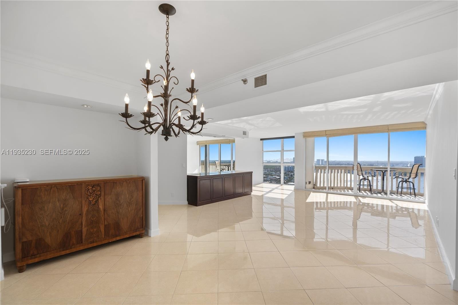 1000 W Island Boulevard 3002, Aventura, FL 33160 photo 2