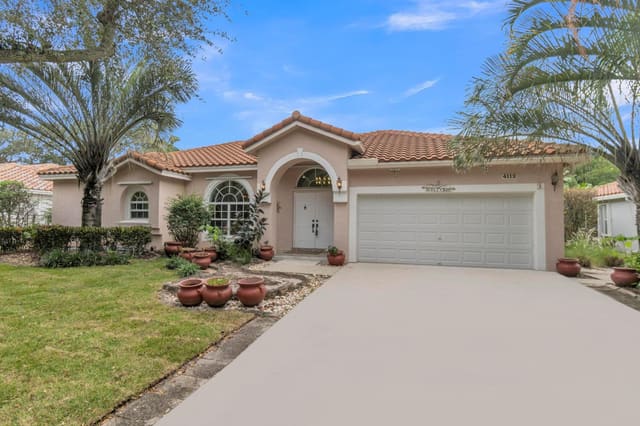 4112 NW 58th Drive, sold in Winston Park Sec Two B, Coconut Creek, FL