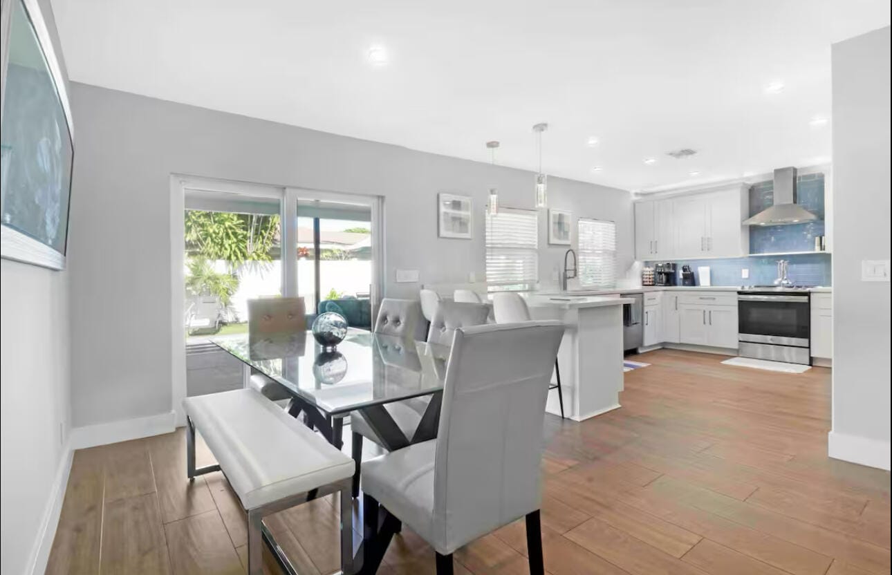 623 Jaeger Drive — photo 2