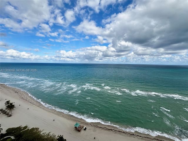 18201 Collins Avenue 3308, sold in Trump Royale Condo, Sunny Isles Beach, FL
