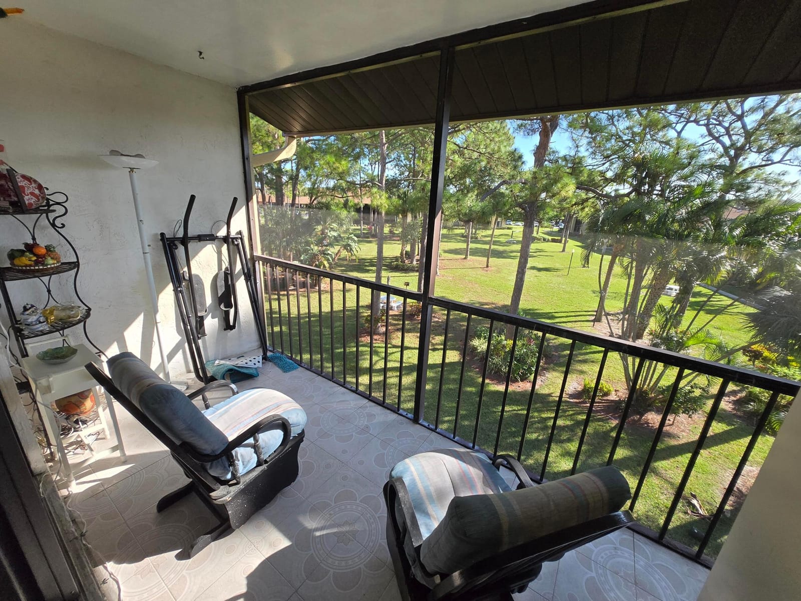 819 Sky Pine Way G3 — photo 4