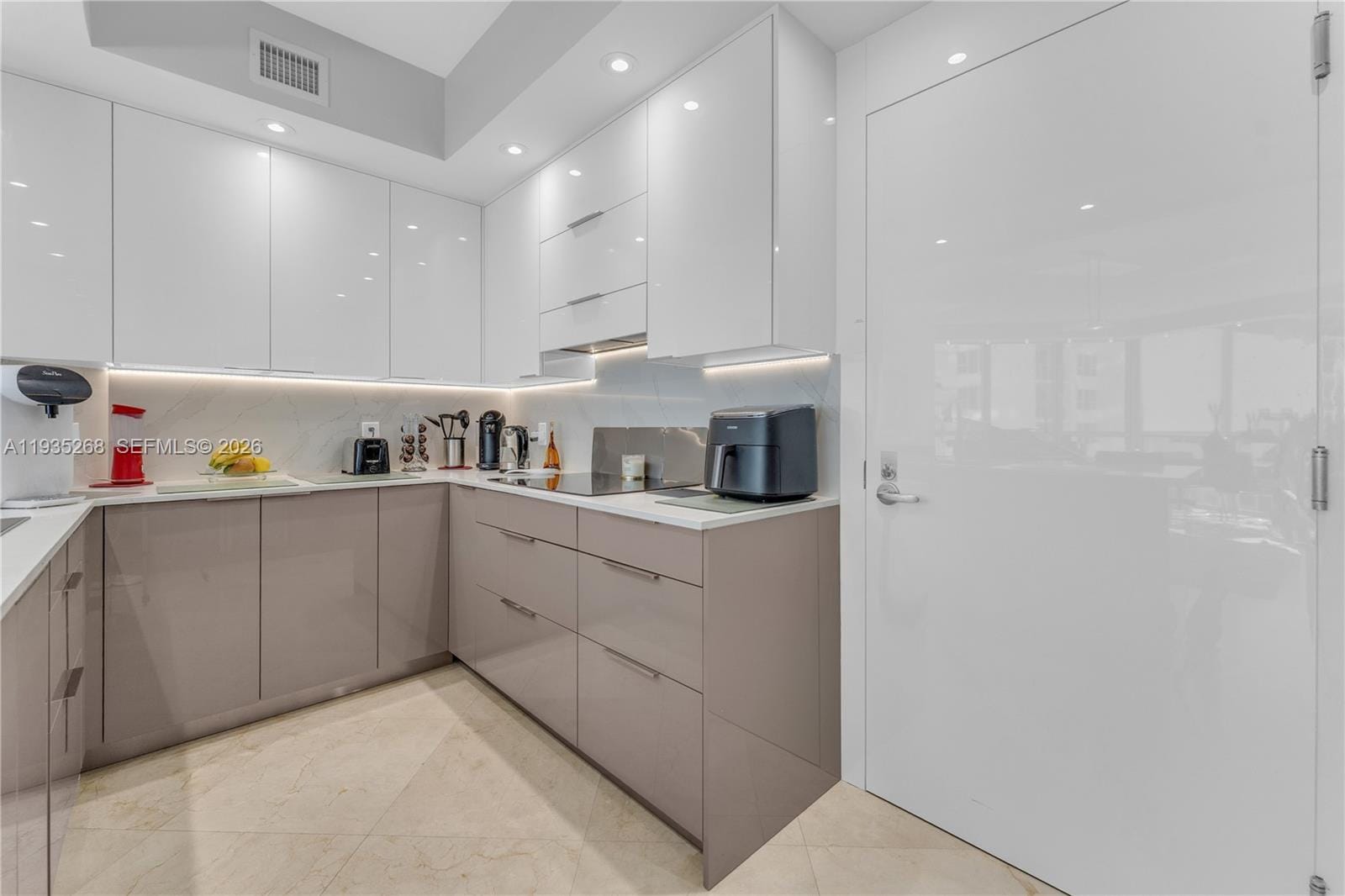 3101 S Ocean Drive 606, Hollywood, FL 33019 photo 13