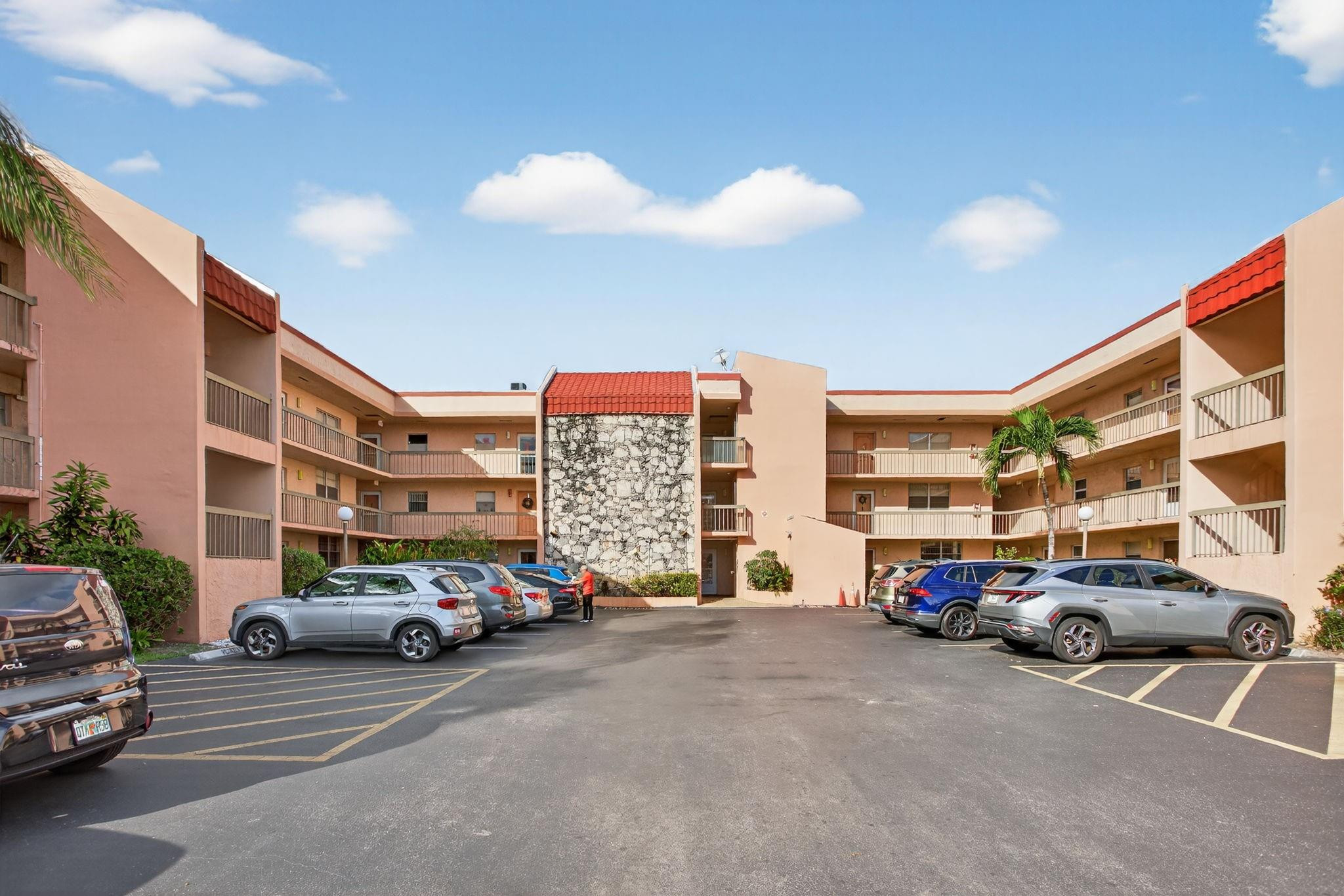 3050 Holiday Springs Boulevard 108, Margate, FL 33063, Margate