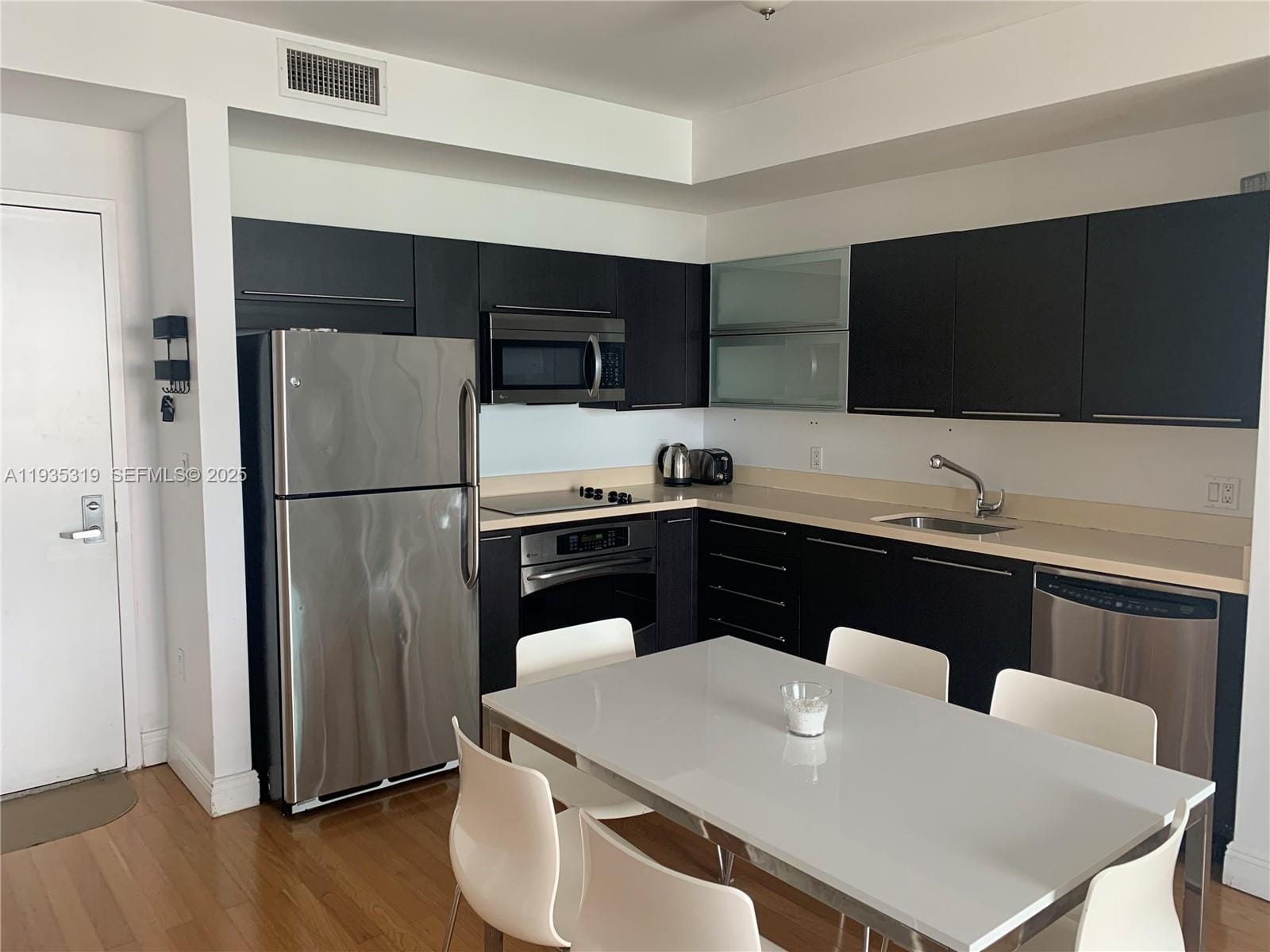 90 SW 3rd Street 1211, Miami, FL 33130 photo 7