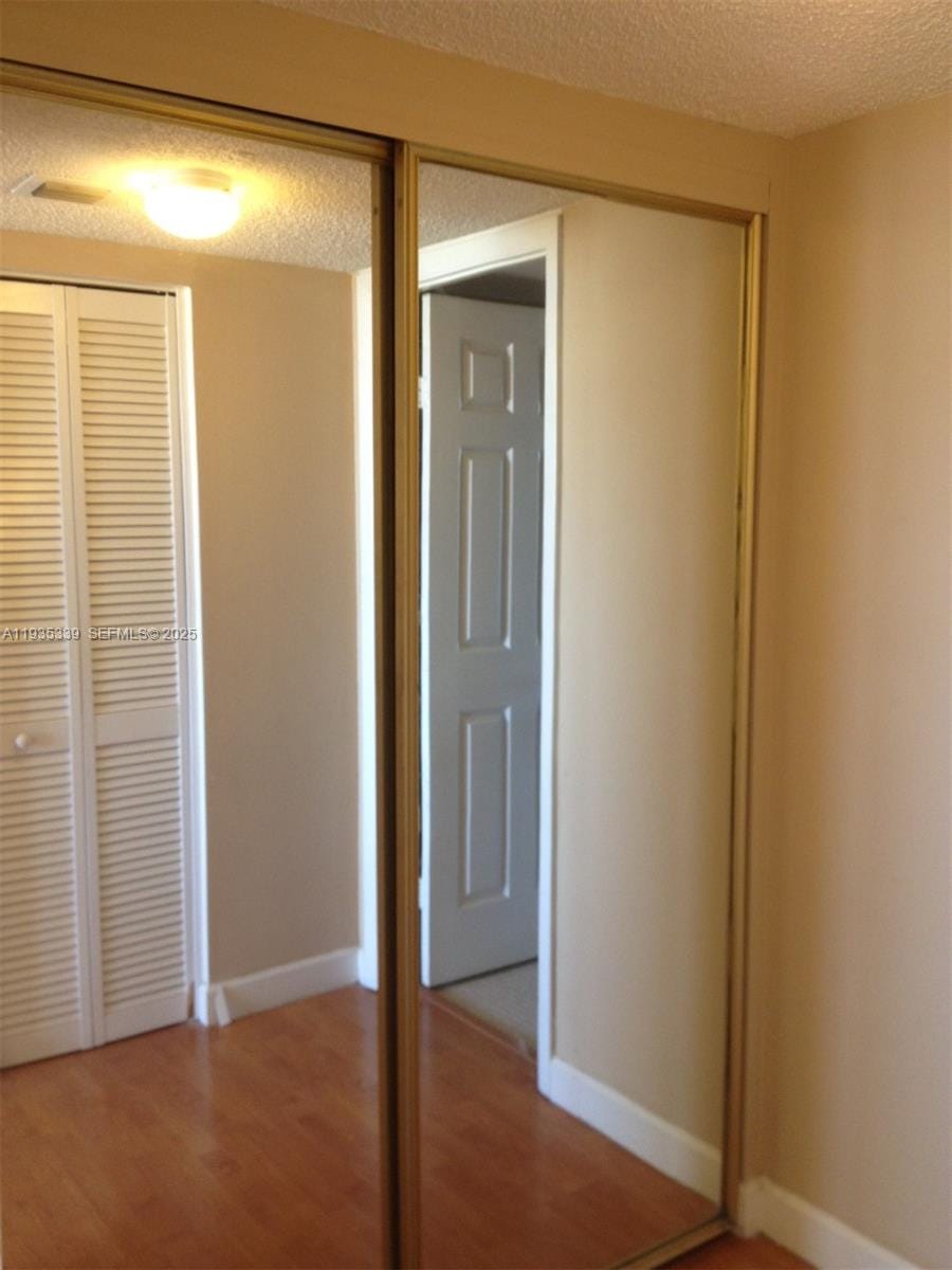 2025 NE 164th Street 1006 — photo 8
