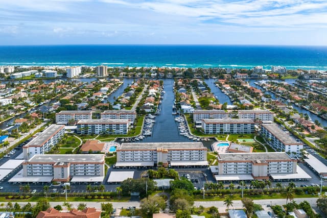 900 Dogwood Drive 538, Delray Beach, FL 33483