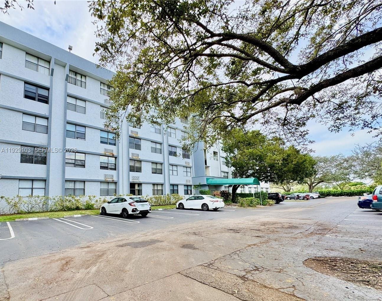 2501 Riverside Drive 207-A — photo 1