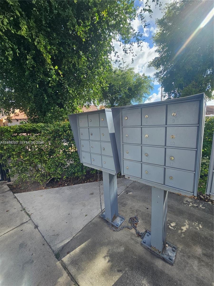 5460 W 21st Court 310 — photo 9