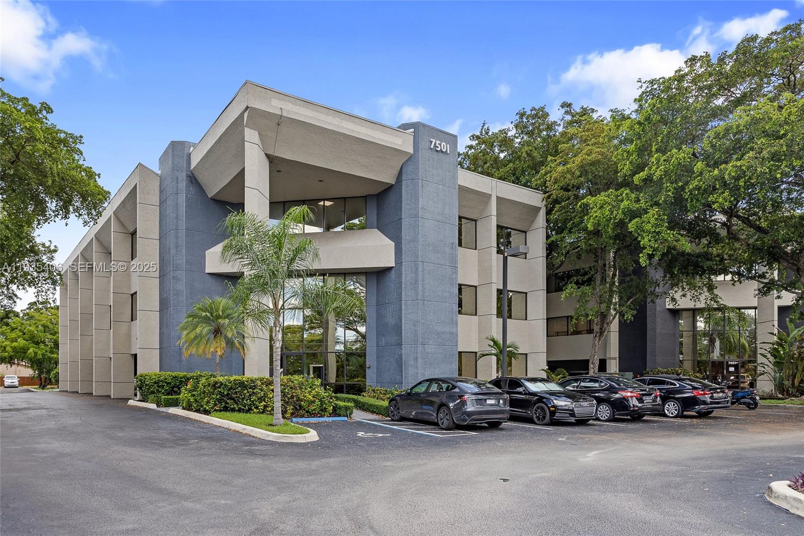 7501 W Oakland Park Boulevard, Lauderhill, FL 33319, Lauderhill