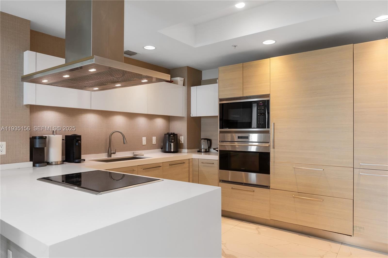 17301 Biscayne Boulevard 908, North Miami Beach, FL 33160 photo 14