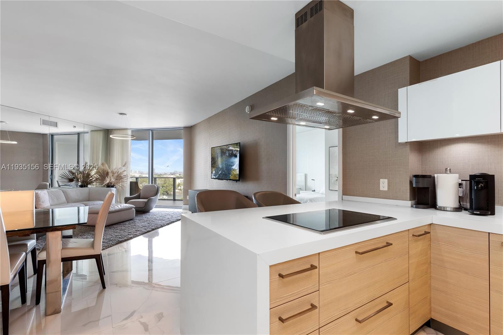 17301 Biscayne Boulevard 908, North Miami Beach, FL 33160 photo 16