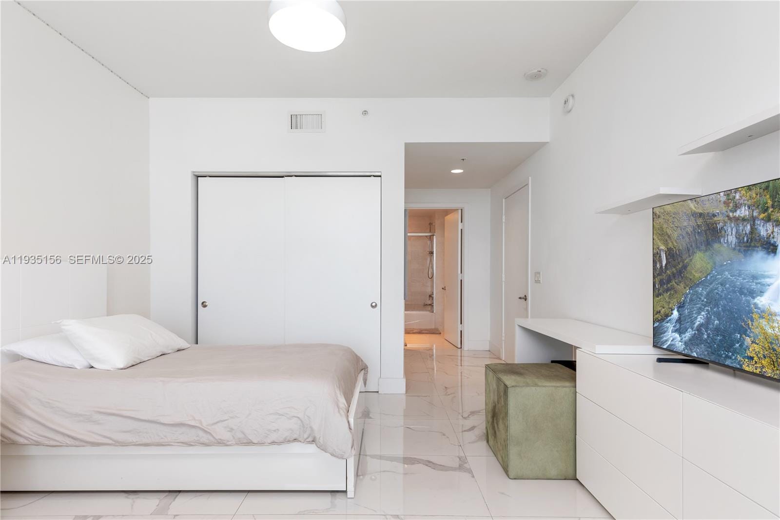17301 Biscayne Boulevard 908, North Miami Beach, FL 33160 photo 27